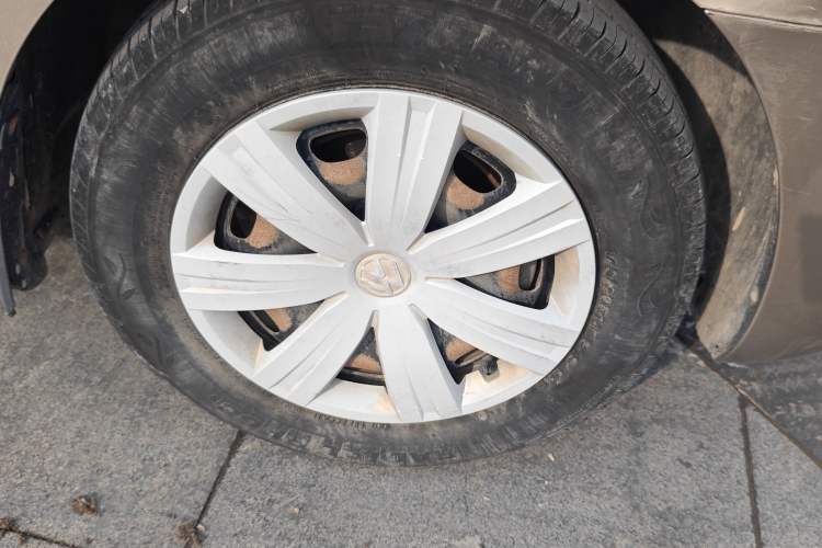 Used Volkswagen Jetta 2015 Zhuihui Edition 1.4L Manual Fashion Model
