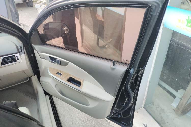 Used Buick Excelle 2015 1.5L Automatic Classic Model
