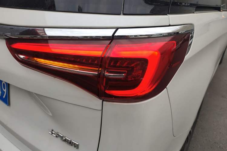 Used Buick GL8 2023 ES Lu Zun Deluxe Model
