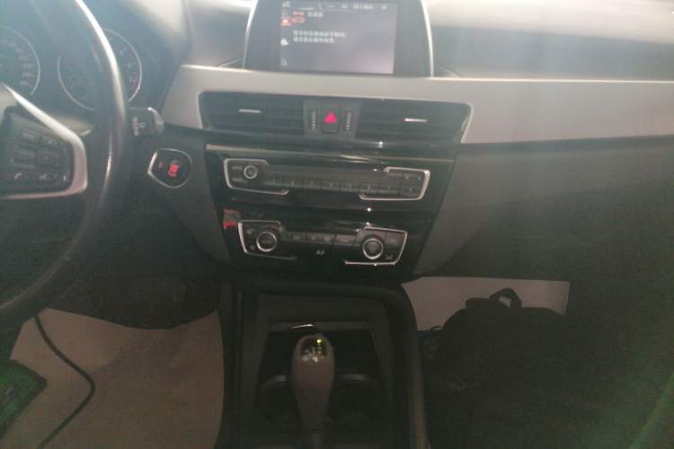 Used BMW X1 2016 sDrive18Li Premium Edition
