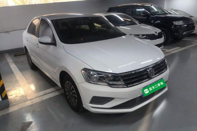 Used Volkswagen Jetta 2017 1.4L Manual Fashion Edition
