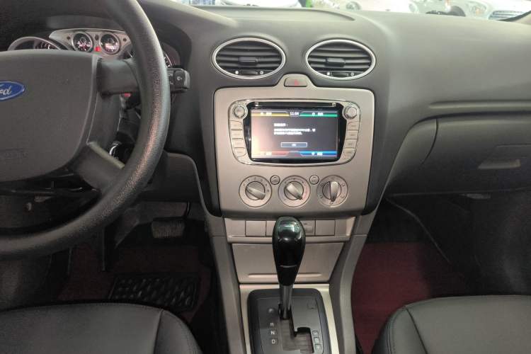 Used Ford Focus 2013 Hatchback Classic 1.8L Automatic Base Model
