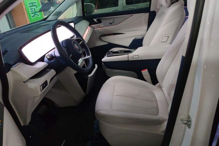 Used Buick GL8 New Energy 2024 Lu Zun Luxury Edition 6-Seater
