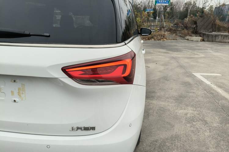 Used Buick GL6 2018 18T 6-Seater Prestige Model
