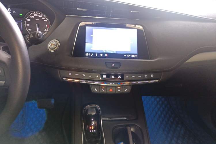 Used Cadillac XT4 2022 28T Two-Wheel-Drive Luxury Version
