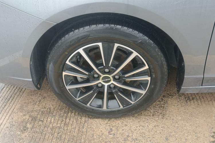 Used Roewe i5 2021 1.5L CVT Platinum Edition