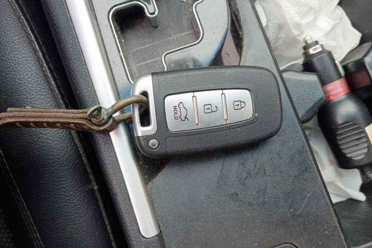 Used Hyundai Sonata 2014 2.0L Automatic Luxury Edition
