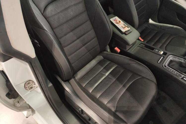 Used Volkswagen FAW-Volkswagen CC 2023 380TSI Striking Edition
