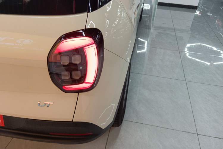 Used AION UT 2025 330 Starlight Edition
