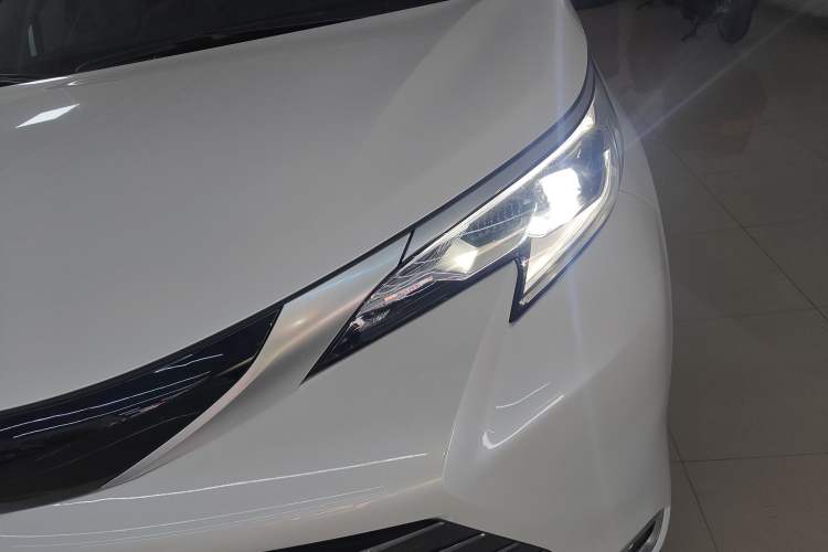 Used Toyota Sienna 2024 2.5L Hybrid Prestige Deluxe Edition
