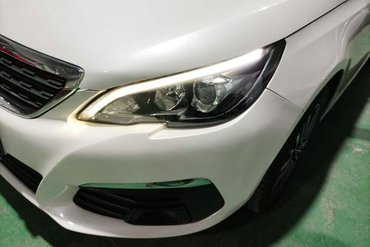 Used Peugeot 308 2018 1.6L Automatic Luxury Edition
