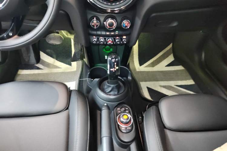 Used  MINI 2021 1.5T COOPER Classic Edition