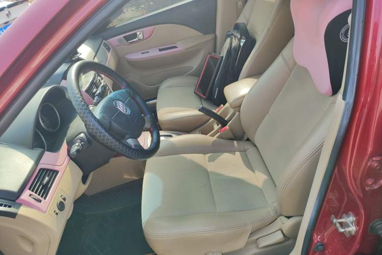 Used Buick Excelle 2013 1.5L Automatic Classic Model
