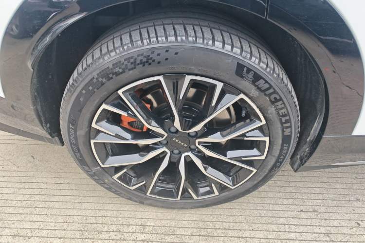 Used Zeekr 7X 2025 100kWh Long-Range All-Wheel Drive Intelligent Driving Version
