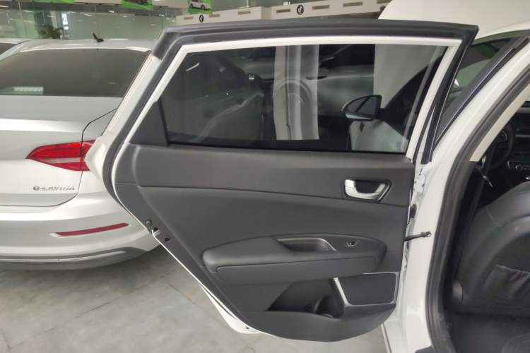 Used Kia K5 New Energy 2018 2.0L Smart Enjoyment Version
