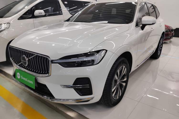 Used Volvo XC60 2024 B5 4x4 Smart Luxury Edition