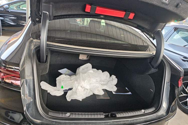 Used BYD Han 2025 EV with 701 km of Laser Radar-Enabled Intelligent Driving