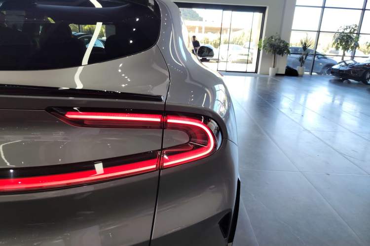 Used  YU7 2025 Ultra-Long Range Rear-Wheel Drive Version
