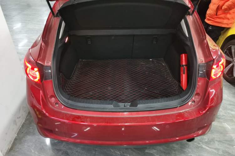 Used Mazda Mazda 3 Axela 2017 Hatchback 1.5L Automatic Luxury Model Emission Standard China V