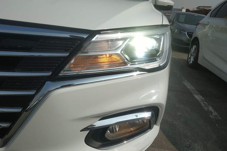 Used Roewe i5 2019 1.5L Automatic 4G Connected Langyue Edition