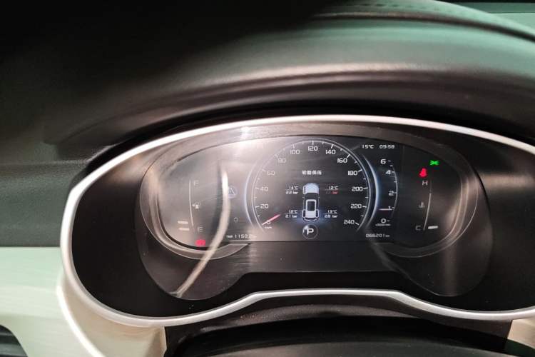 Used Geely Auto Emgrand X7 Sport 2020 1.8TD DCT Two-Wheel Drive Smart Connect 4G-Enabled Version
