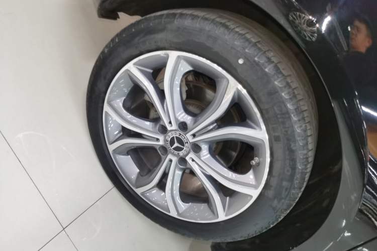 Used Mercedes-Benz E-Class 2021 Restyled E 300 L Sporty and Stylish Edition
