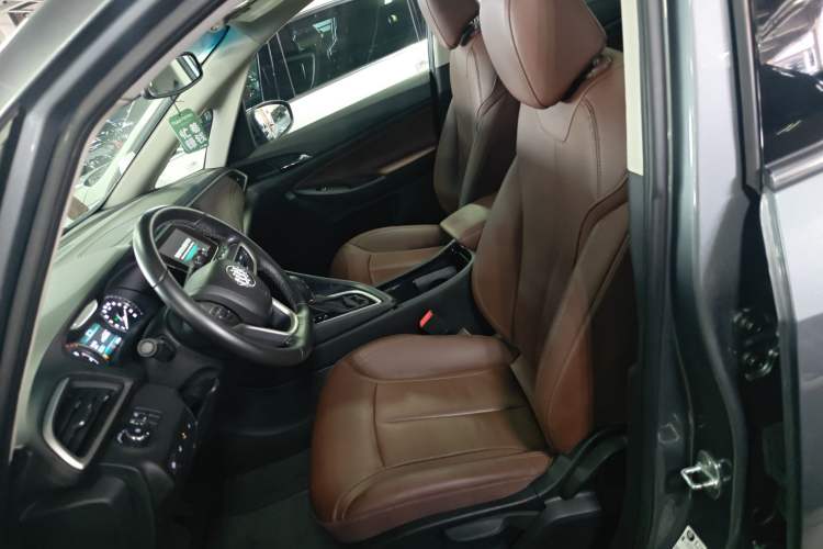 Used Buick GL6 2018 18T 6-Seater Prestige Model
