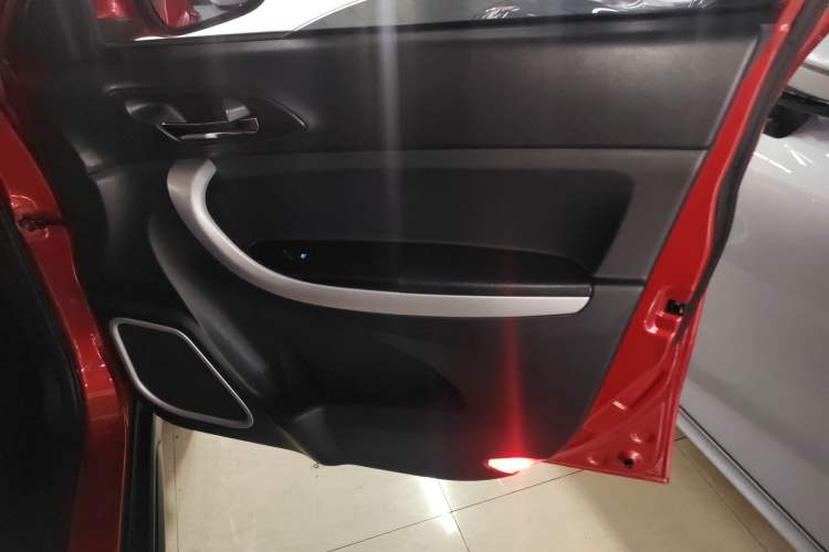 Used Changan CS35 2015 1.6L Automatic Luxury Model China V Standard
