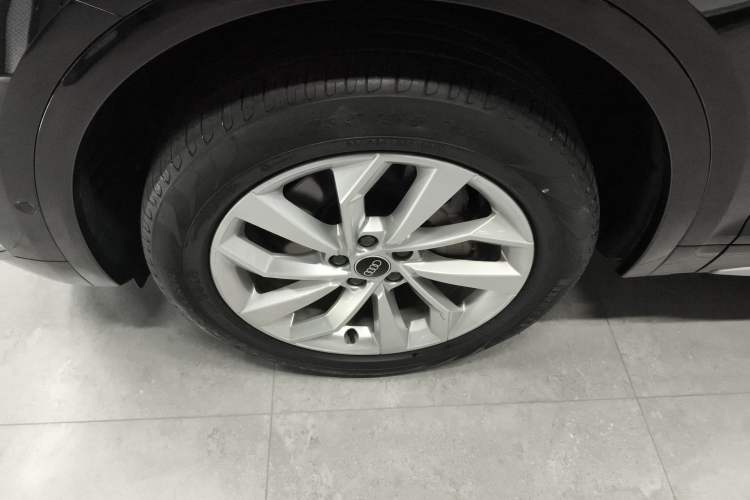 Used Audi Q5L 2022 40T Luxury Dynamic Model
