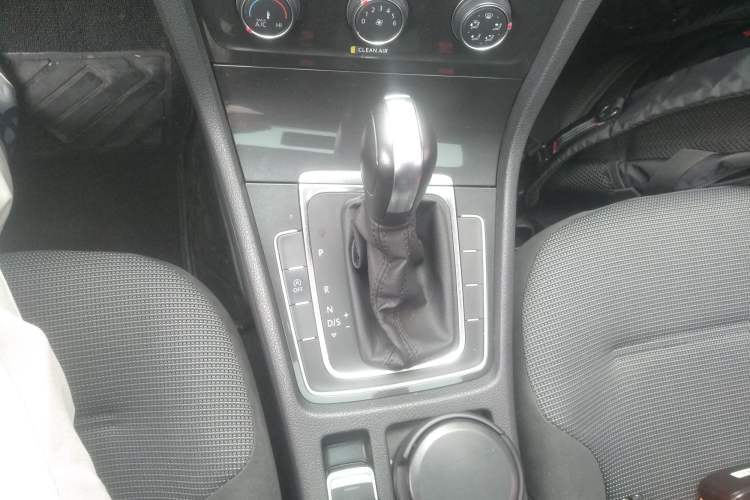 Used Volkswagen Golf 2018 230TSI Automatic Comfort Model
