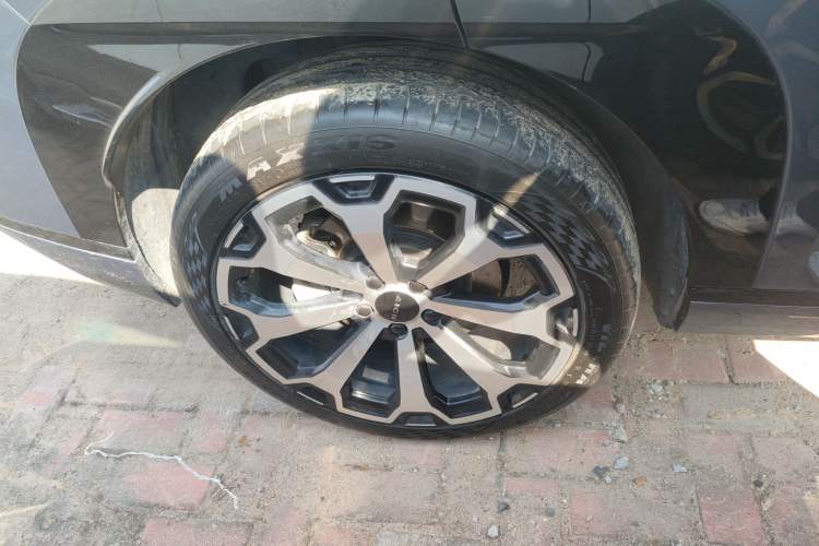 Used AION V 2024 Aion Tyrannosaurus 650 Smart Luxury Edition
