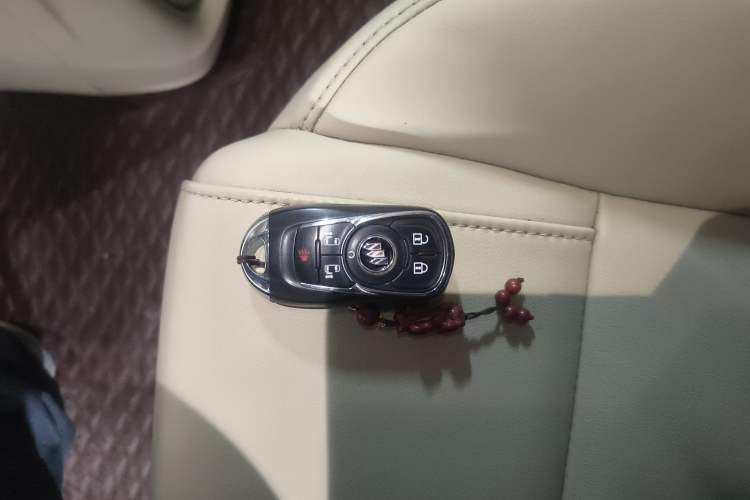 Used Buick GL8 2023 ES Lu Zun Deluxe Model
