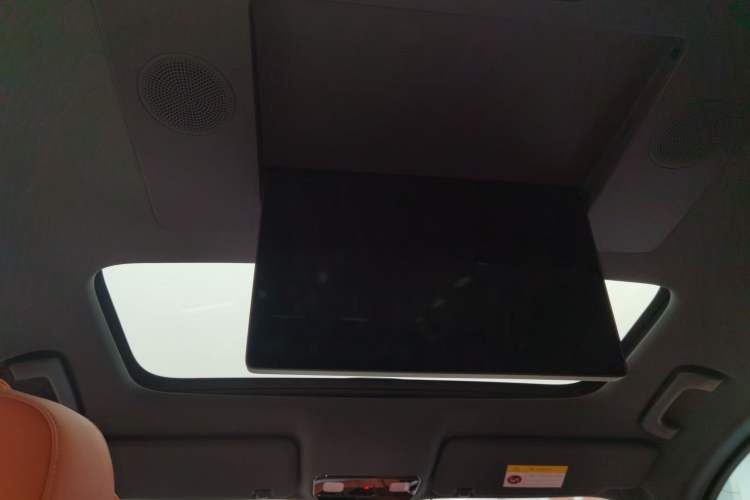 Used Li Auto L8 2024 Ultra Model
