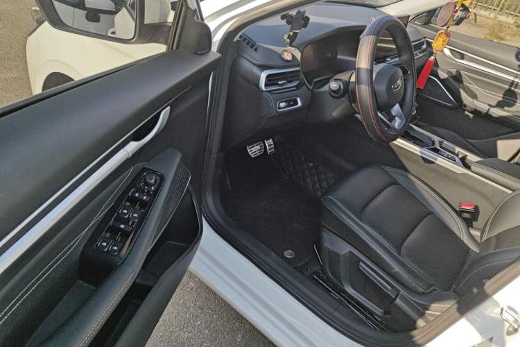 Used Geely Auto Emgrand 2023 4th Generation Champion Edition 1.5L CVT Prestige Model
