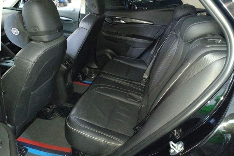 Used Buick Envision 2023 Encore S 552T Two-Wheel Drive Luxury Model
