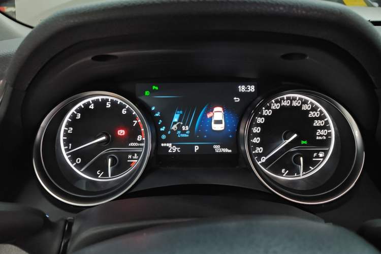 Used Toyota Camry 2019 Revised Version 2.5G Luxury Edition
