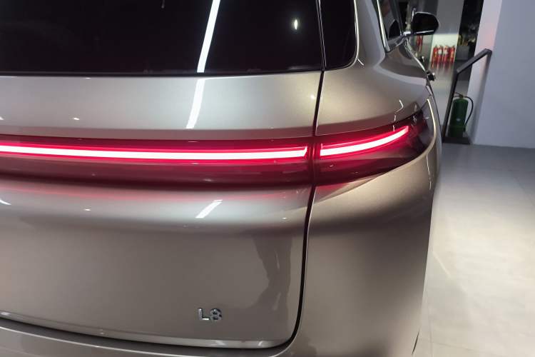 Used Li Auto L8 2023 Max model

