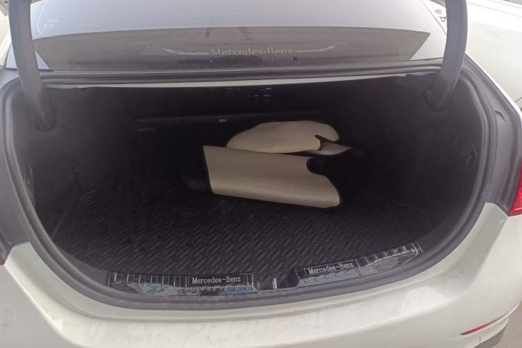 Used Mercedes-Benz C-Class 2023 Second Facelift C 260 L Starry Night Sports Edition
