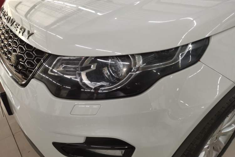 Used Land Rover Discovery Sport 2018 240 PS SE Version
