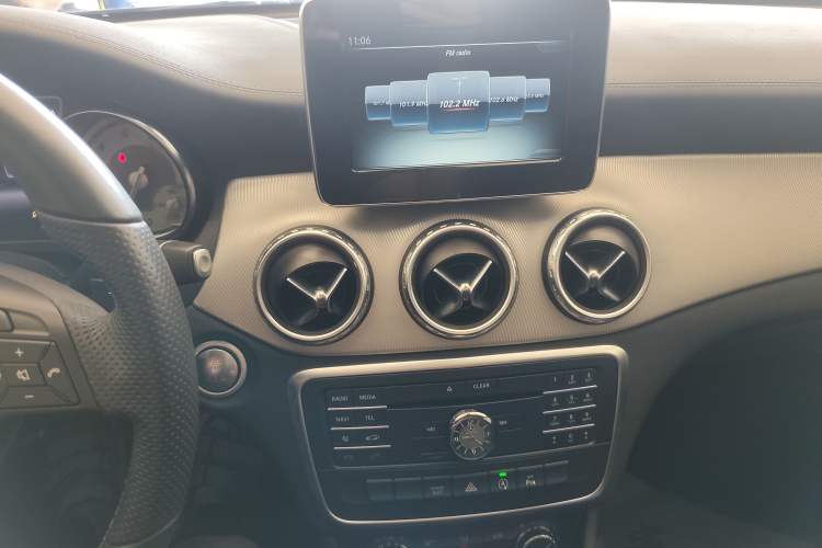 Used Mercedes-Benz GLA 2016 GLA 200 Fashion Model
