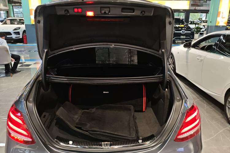 Used Mercedes-Benz E-Class 2019 Restyled E 300 L Sporty and Stylish Edition