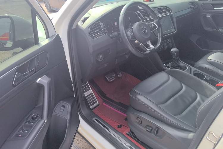 Used Volkswagen Tiguan L 2021 330TSI Automatic Two-Wheel Drive R-Line Enhanced Edition

