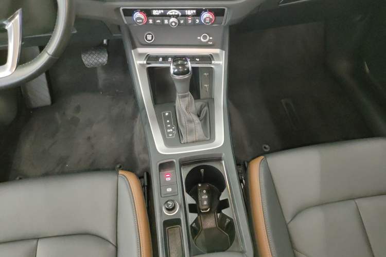 Used Audi Q3 2021 35 TFSI Fashionable and Elegant Model
