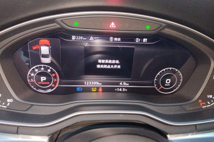 Used Audi A4L 2018 30th Anniversary Edition 40 TFSI Fashion Model
