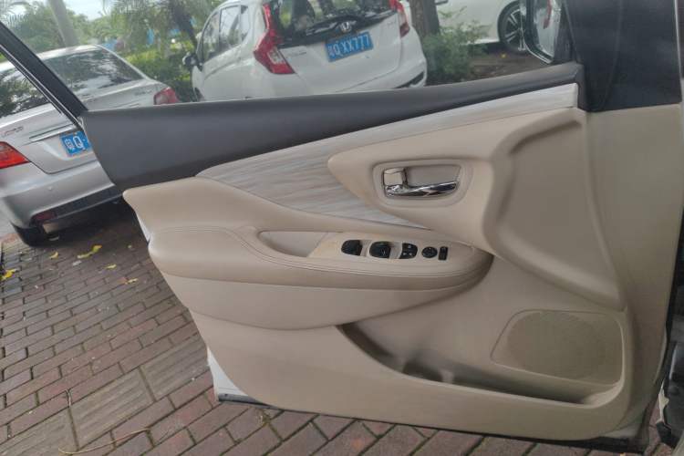 Used Nissan Murano 2017 2.5L XE Two-Wheel Drive Elite Edition
