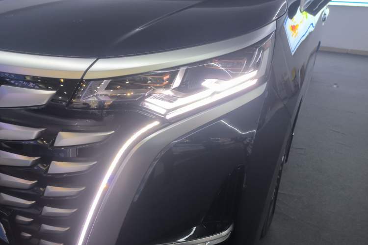 Used Denza D9 2022 DM-i 970 Four-Wheel Drive Flagship Model