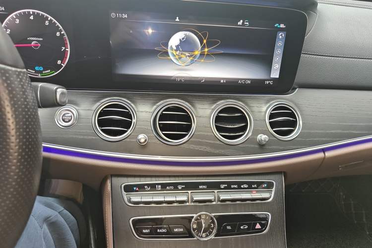 Used Mercedes-Benz E-Class 2020 Facelift E 260 L Sport Edition
