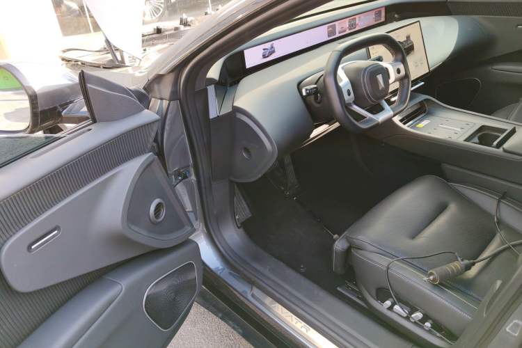 Used  12 2025 Ultra Extended-Range Edition
