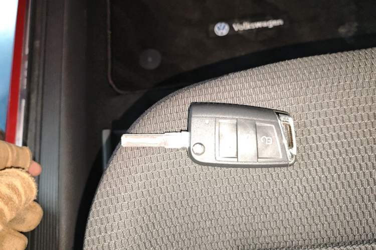 Used Volkswagen Golf 2017 1.6L Automatic Comfort Million-Vehicle Anniversary Edition