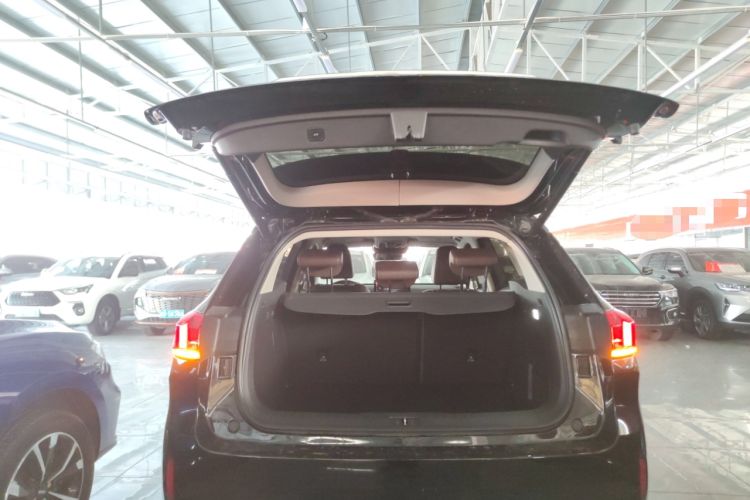 Used Wey VV6 2021 2.0T Two-Wheel Drive Smart Plus
